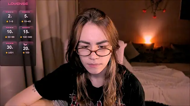 Snapshot of _selectrra chatting on September 23, 2025, 8:23 pm selectrra online show from September 23, 2025, 8:23 pm