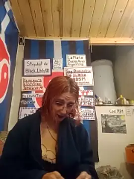 Snapshot of black_lady731 chatting on May 11, 2026, 1:28 pm black lady731 online show from May 11, 2026, 1:28 pm