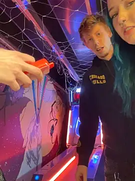 clarasosaa online show from March 21, 2026, 3:44 am