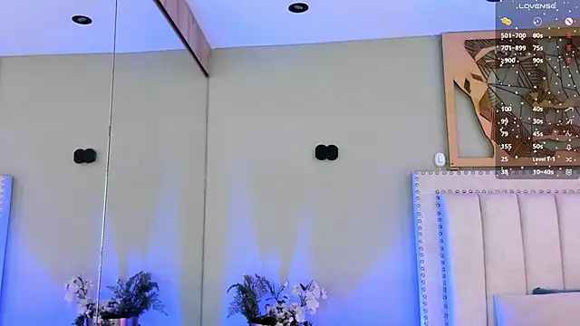 Paula Desousa online show from April 8, 2026, 4:29 pm