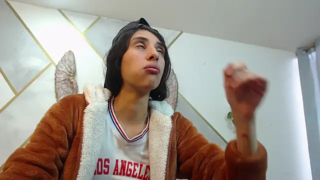 RoxanaCyrano  online show from January 13, 2026, 8:47 pm