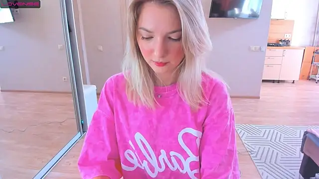 Snapshot of liloneforyou chatting on October 3, 2025, 10:34 am liloneforyou online show from October 3, 2025, 10:34 am