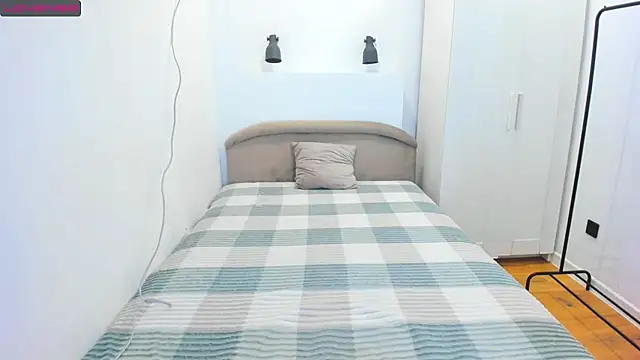 Snapshot of liloneforyou chatting on October 11, 2025, 12:58 pm liloneforyou online show from October 11, 2025, 12:58 pm