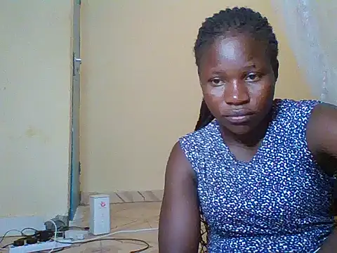 prettychic5 online show from February 4, 2026, 2:12 pm