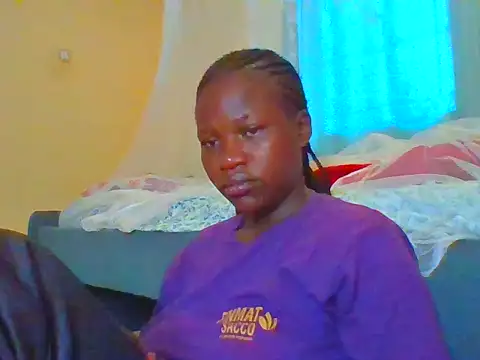 prettychic5 online show from April 17, 2026, 6:38 am