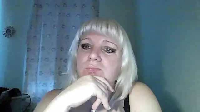 MeilomaWesa online show from November 28, 2025, 10:18 am