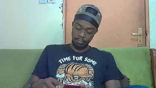 Snapshot of BIGDICKMULLAH chatting on October 25, 2025, 3:36 am BIGDICKMULLAH online show from October 25, 2025, 3:36 am