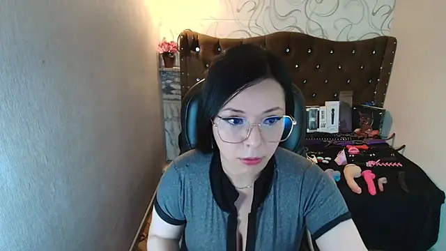 HannaCarrter online show from May 15, 2026, 10:55 am