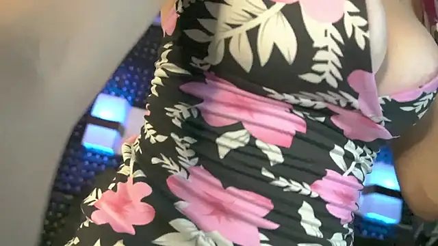 Snapshot of Dulce_yors chatting on December 9, 2024, 4:23 am Dulce yors online show from December 9, 2024, 4:23 am