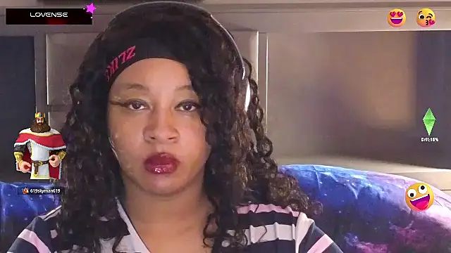 Snapshot of temptressbeauty24 chatting on March 11, 2025, 1:05 am temptressbeauty24 online show from March 11, 2025, 1:05 am