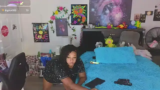 Snapshot of temptressbeauty24 chatting on September 21, 2025, 5:47 pm temptressbeauty24 online show from September 21, 2025, 5:47 pm