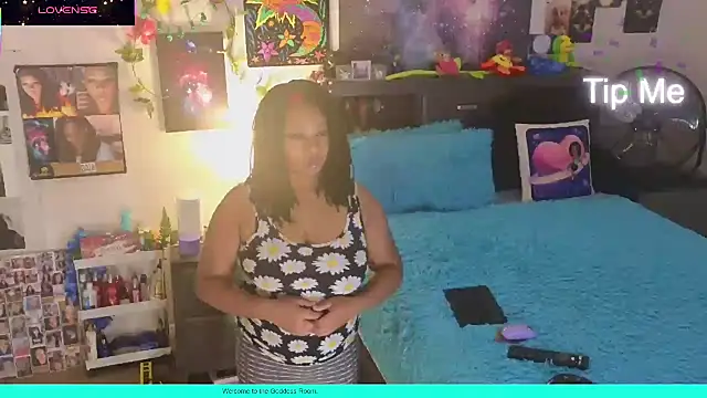 Snapshot of temptressbeauty24 chatting on November 7, 2025, 3:50 am temptressbeauty24 online show from November 7, 2025, 3:50 am