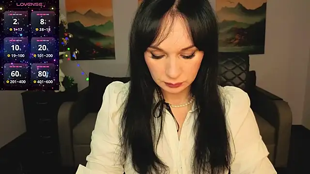 Sofia Ford online show from December 17, 2025, 7:47 am