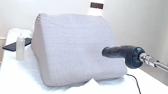 Snapshot of _julyy_ chatting on March 14, 2025, 1:37 am julyy online show from March 14, 2025, 1:37 am