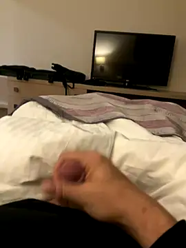 neugrg online show from November 12, 2025, 9:36 pm