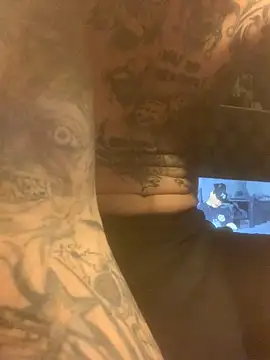 Snapshot of PIercingBoy38 chatting on February 28, 2025, 1:26 am PIercingBoy38 online show from February 28, 2025, 1:26 am