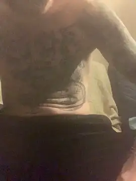 Snapshot of PIercingBoy38 chatting on March 7, 2025, 11:38 pm PIercingBoy38 online show from March 7, 2025, 11:38 pm