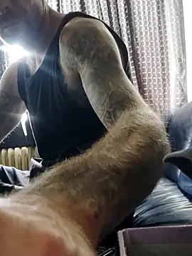 Snapshot of PIercingBoy38 chatting on September 27, 2025, 9:58 am PIercingBoy38 online show from September 27, 2025, 9:58 am