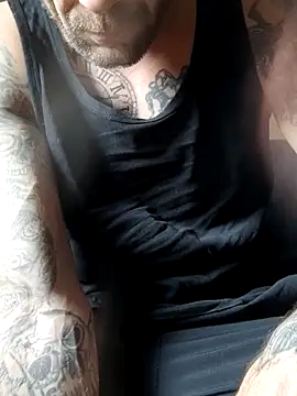 Snapshot of PIercingBoy38 chatting on October 29, 2025, 10:39 am PIercingBoy38 online show from October 29, 2025, 10:39 am