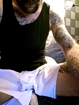 PIercingBoy38 online show from January 15, 2026, 5:38 pm