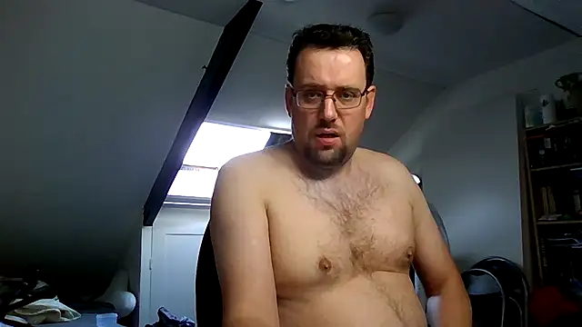 Snapshot of rdewaard81 chatting on November 7, 2025, 10:37 am rdewaard81 online show from November 7, 2025, 10:37 am