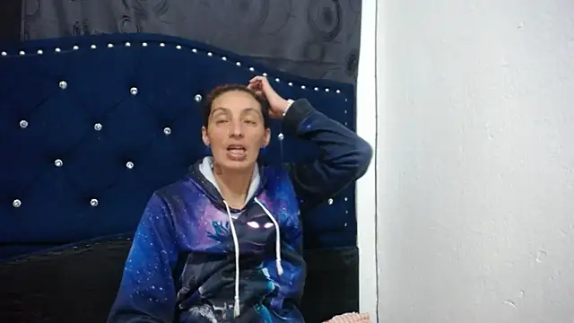 anyu1306 online show from December 16, 2024, 7:15 am