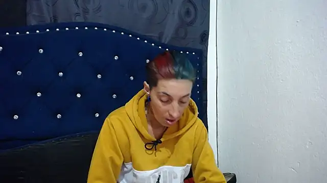 anyu1306 online show from February 17, 2025, 3:04 am