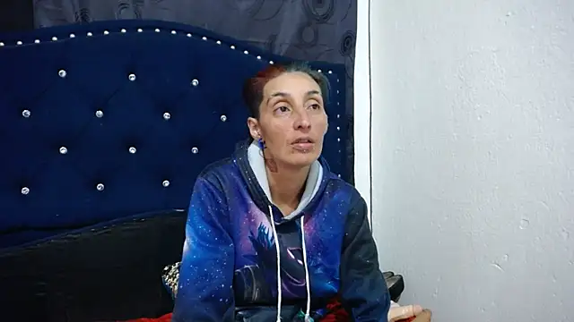 anyu1306 online show from February 20, 2025, 2:40 am