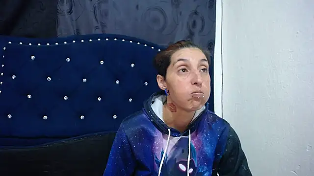 anyu1306 online show from March 22, 2025, 2:16 am