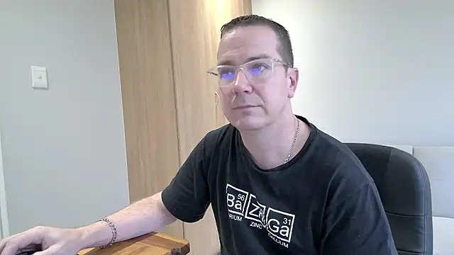 Snapshot of BrettJ81 chatting on January 14, 2025, 2:53 pm BrettJ81 online show from January 14, 2025, 2:53 pm