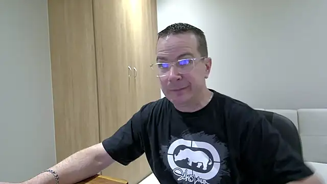 Snapshot of BrettJ81 chatting on March 13, 2025, 5:18 pm BrettJ81 online show from March 13, 2025, 5:18 pm