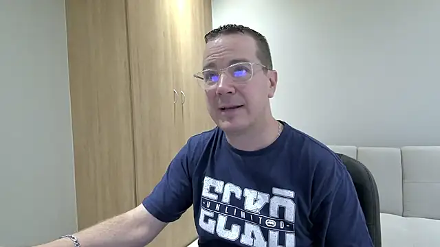 Snapshot of BrettJ81 chatting on March 14, 2025, 3:36 pm BrettJ81 online show from March 14, 2025, 3:36 pm