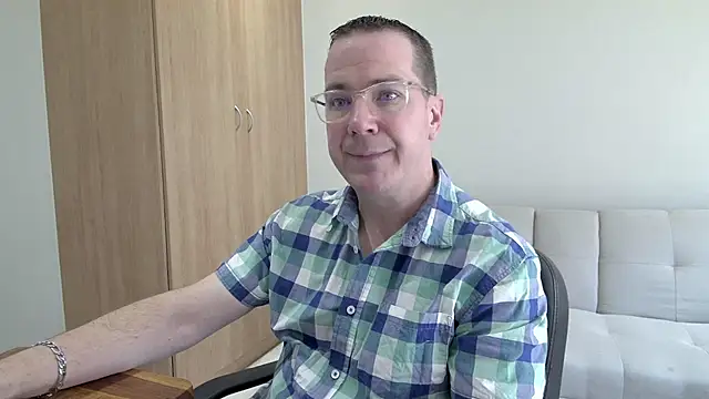 Snapshot of BrettJ81 chatting on September 13, 2025, 9:53 am BrettJ81 online show from September 13, 2025, 9:53 am