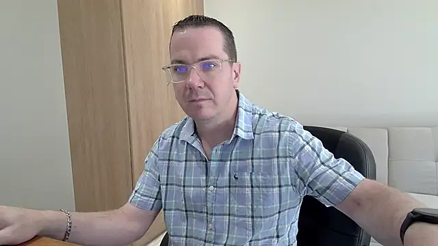 Snapshot of BrettJ81 chatting on September 20, 2025, 10:49 am BrettJ81 online show from September 20, 2025, 10:49 am