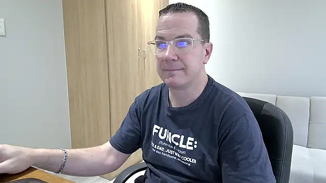 Snapshot of BrettJ81 chatting on October 15, 2025, 2:39 pm BrettJ81 online show from October 15, 2025, 2:39 pm