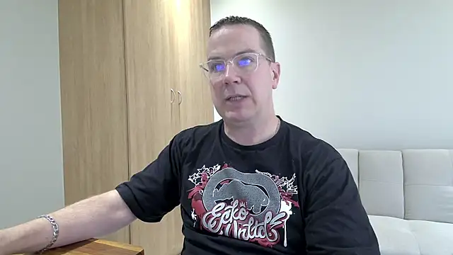 BrettJ81 online show from December 15, 2025, 12:20 pm