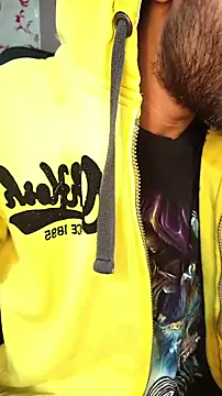 Snapshot of BrownBoy69666 chatting on December 18, 2024, 5:04 am BrownBoy69666 online show from December 18, 2024, 5:04 am