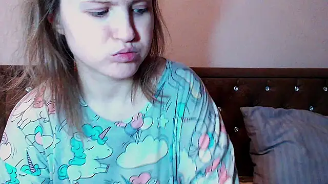 Sara4uu online show from February 16, 2026, 11:34 pm