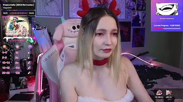 Snapshot of Evie_Ro chatting on December 31, 2024, 6:46 pm Evie Ro online show from December 31, 2024, 6:46 pm