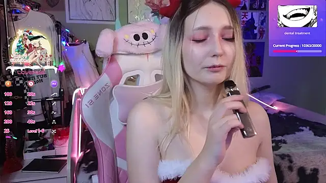 Snapshot of Evie_Ro chatting on December 31, 2024, 9:50 pm Evie Ro online show from December 31, 2024, 9:50 pm