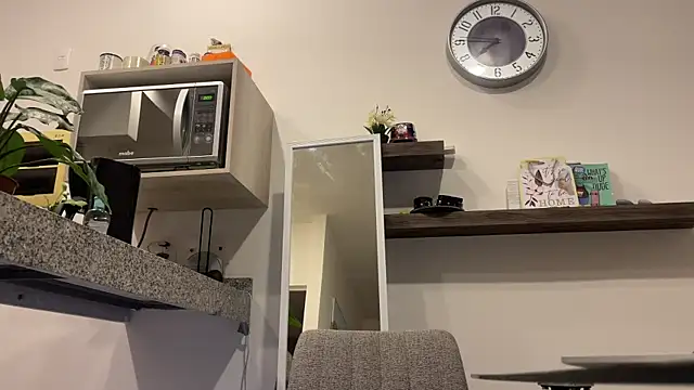 Snapshot of mommy_nadin chatting on February 15, 2025, 12:48 am mommy nadin online show from February 15, 2025, 12:48 am