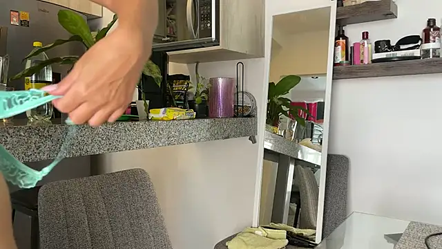 Snapshot of mommy_nadin chatting on March 9, 2025, 9:36 pm mommy nadin online show from March 9, 2025, 9:36 pm