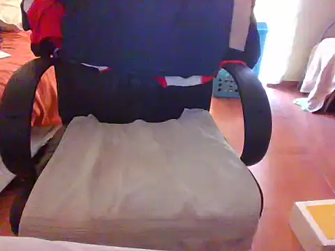 Snapshot of MisterMister45 chatting on February 4, 2026, 2:23 pm MisterMister45 online show from February 4, 2026, 2:23 pm