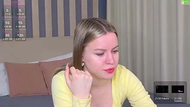 AmaliaBell online show from February 9, 2026, 1:04 pm