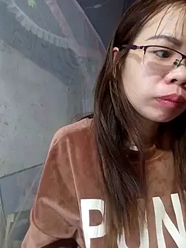   Mai-love19   online show from February 12, 2025, 11:41 pm