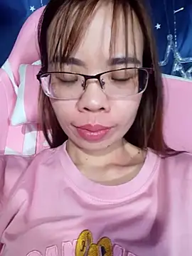   Mai-love19   online show from February 15, 2025, 12:01 pm