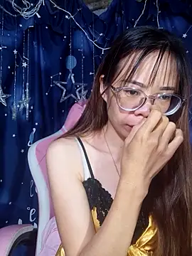   Mai-love19   online show from November 10, 2025, 12:04 pm