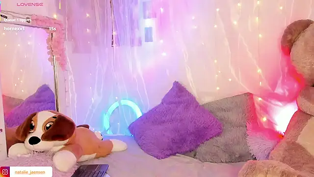 natalie jaensen online show from March 5, 2026, 9:33 pm