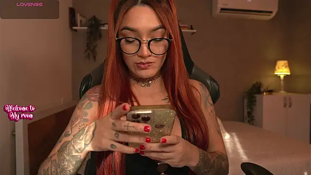 Snapshot of DaniDusan_ chatting on February 1, 2025, 10:02 pm DaniDusan online show from February 1, 2025, 10:02 pm