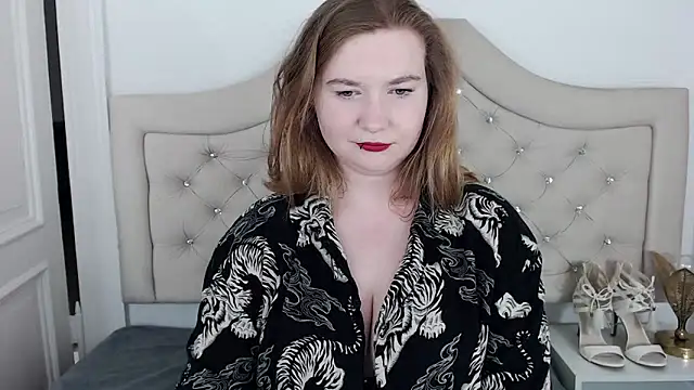 Snapshot of LaraDream chatting on February 6, 2025, 11:48 pm LaraDream online show from February 6, 2025, 11:48 pm